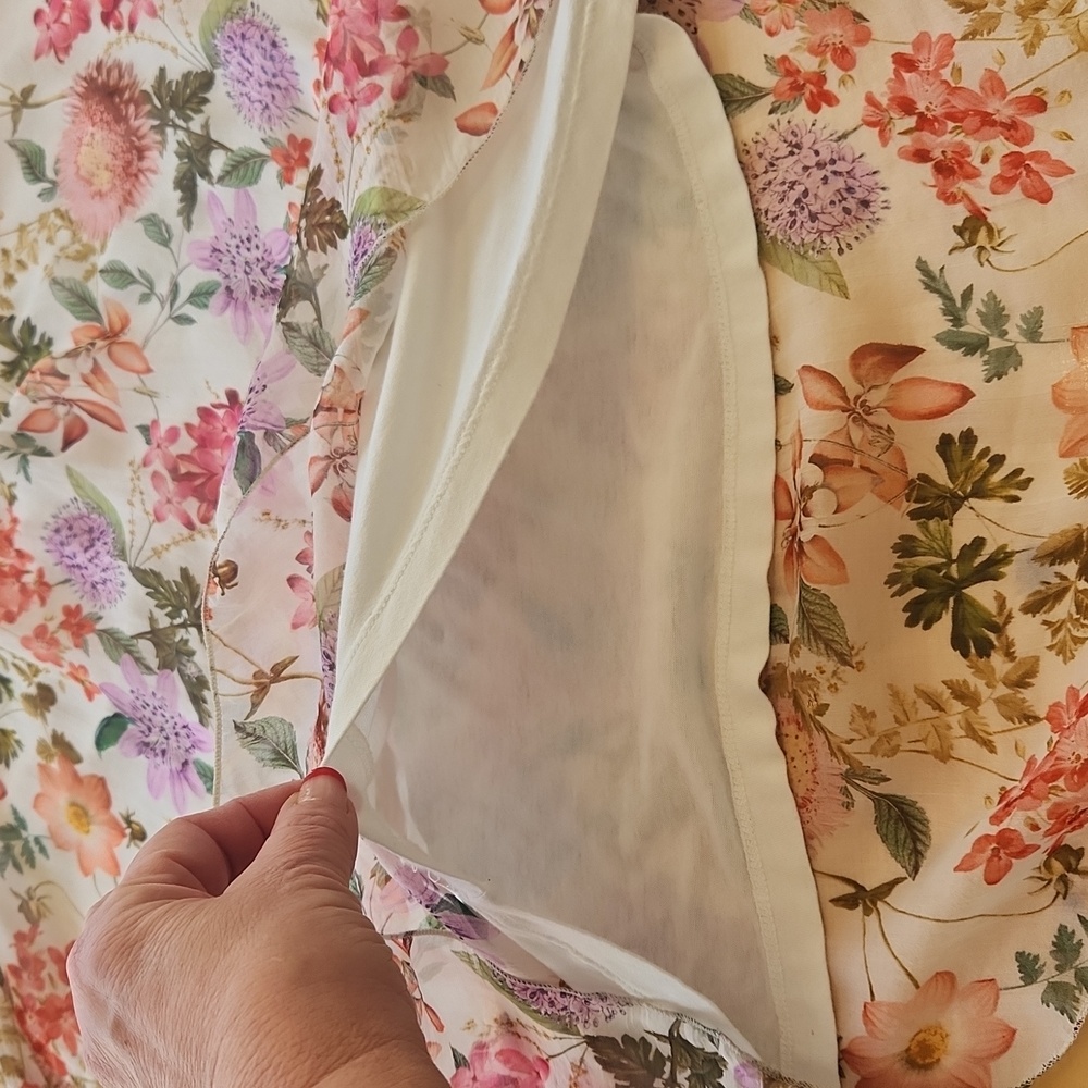 Italy Silk Floral Blouse Flutter Sleeve Boho Flowy Lined Size Large - Picture 11 of 17